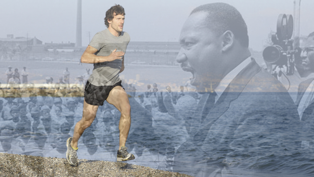 Illustration for article titled 16 Pictures Of Martin Luther King Jr. Sprinting Through Times Square